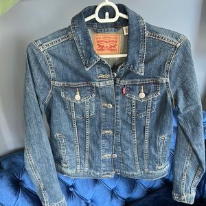 Levi’s women’s denim jean jacket new without tags